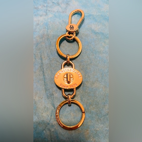LOT of DOONEY & BOURKE KEY FOBS, RING, VALET, PURSE TIE-ON BRASS, 2 are NEW! - Picture 4 of 7